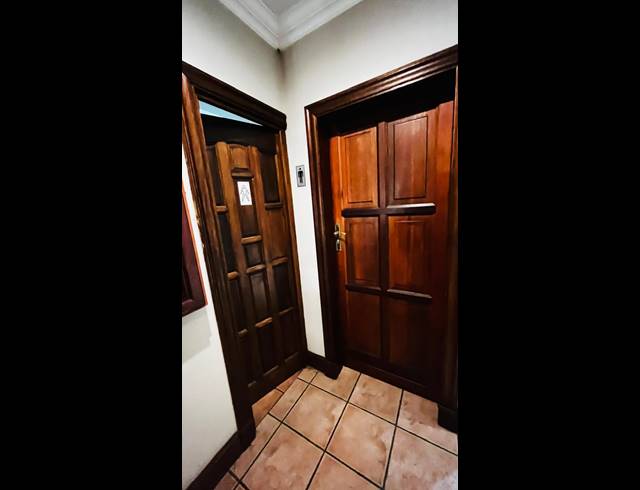 640M² OFFICE FOR SALE IN MORELETA PARK